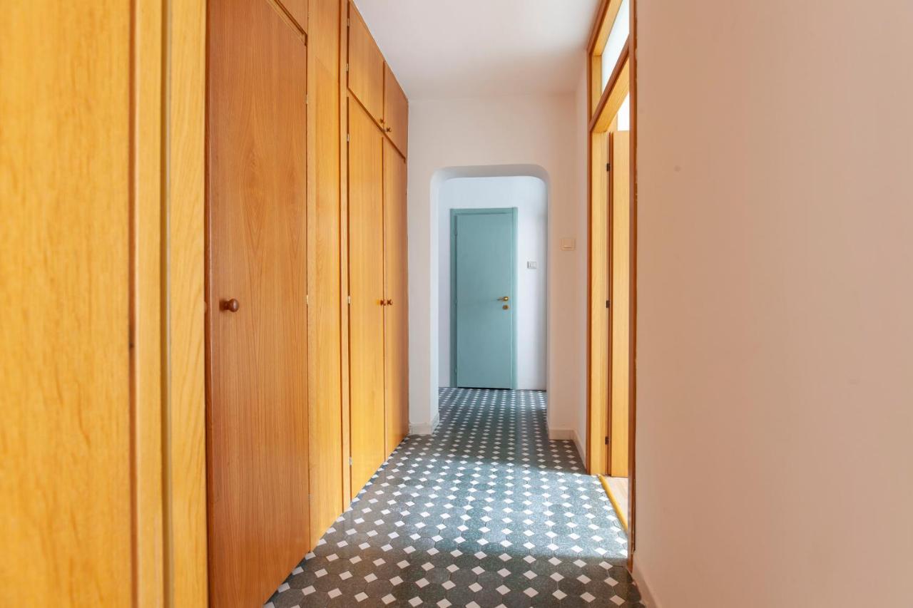 13 Septembrie Apt, Near Marriott Bukarest Exteriör bild